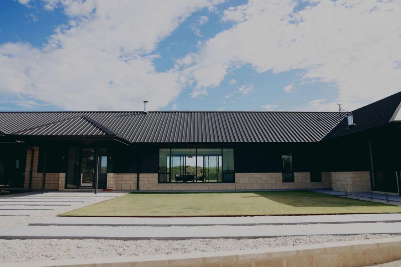 Stony Rise Lodge 罗布 外观 照片